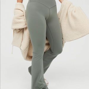 NWT Aerie Real Me High Waisted Crossover Flared Leggings